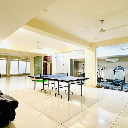 Bluo Studio1 Golf Course Road, Gym, Balcony Garden Gurgaon Exteriör bild
